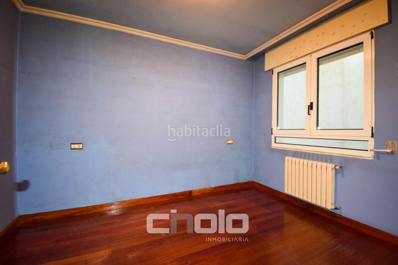 Foto 557c443e-b16f-4316-adb2-49211047f12e. Piso  en venta en A Milagrosa Lugo