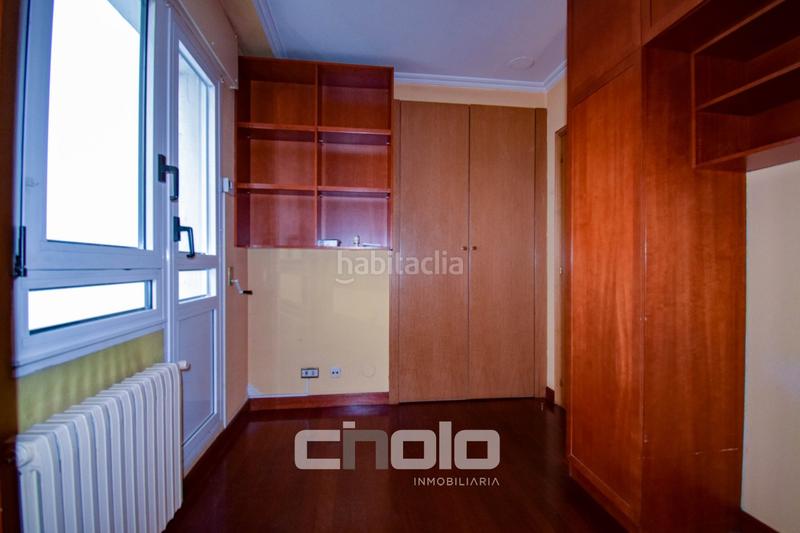 Foto 8721b5d0-5d05-486e-aff1-f16253c8404f. Piso  en venta en A Milagrosa Lugo