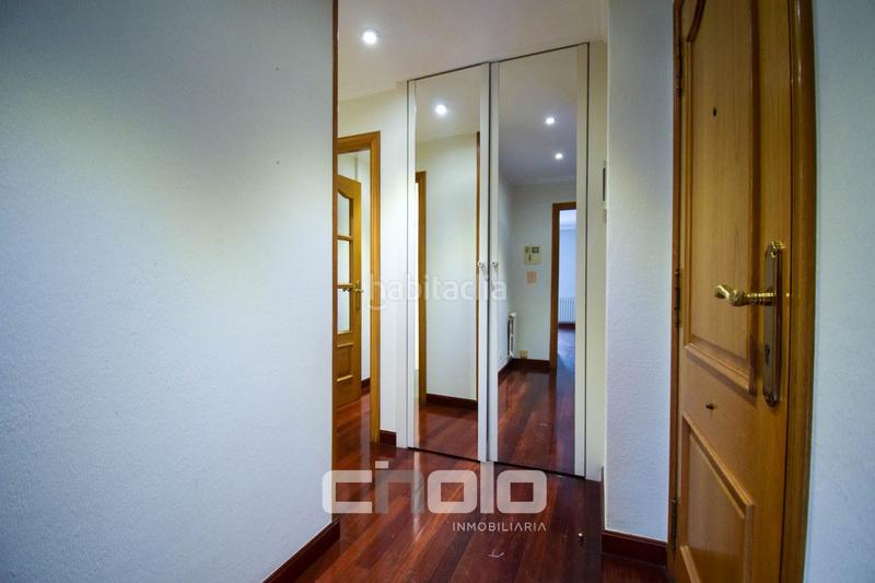 Foto 9d9d1e8e-fc35-4498-abbf-3d864e1dd637. Piso  en venta en A Milagrosa Lugo