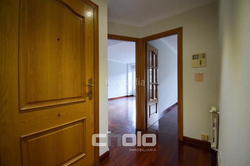 Foto d1800bfe-d04e-4e72-9526-950b3ad3f93a. Piso  en venta en A Milagrosa Lugo