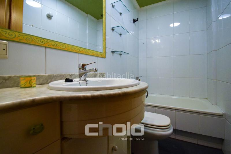Foto d43ae6b4-38d8-4b65-9a96-fed459188a92. Piso  en venta en A Milagrosa Lugo