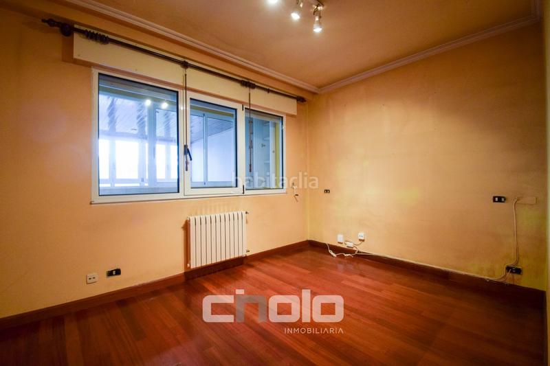 Foto ee0797f2-9f75-4b99-9d13-2d569190e25e. Piso  en venta en A Milagrosa Lugo
