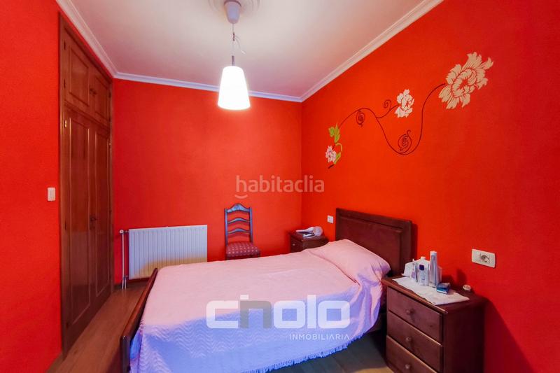 Foto e10c1f4d-67d8-4ad9-a37a-78091d26bcae. Piso  en venta en A Milagrosa Lugo