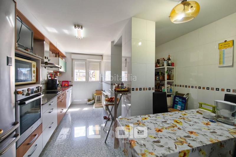 Foto 812749c0-bd94-4ac4-8e92-3ac133fb14df. Piso dúplex en venta en A Milagrosa Lugo