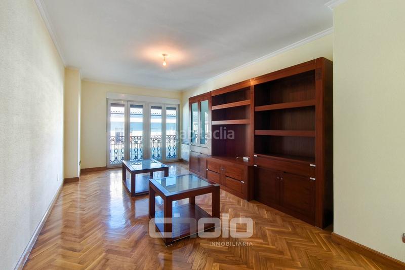 Foto 0a12ab4d-c279-4d21-a03b-816cf8d0d556. Piso dúplex en venta en A Milagrosa Lugo