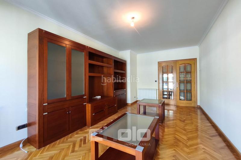 Foto 9e48ed8a-63f0-4816-a5df-72a196475692. Piso dúplex en venta en A Milagrosa Lugo