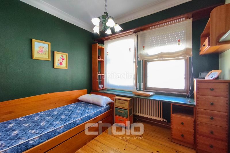 Foto b4a8b3c7-f7e6-4790-9248-6be1f9fcecc0. Piso  en venta en A Milagrosa Lugo