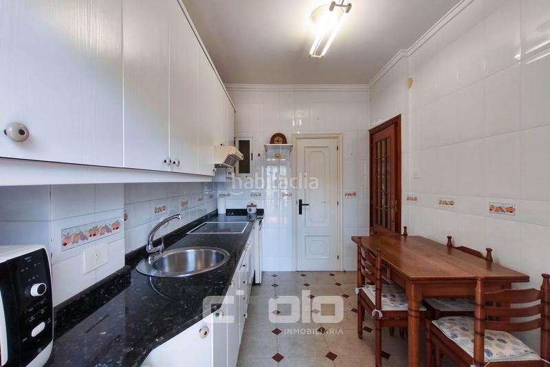 Foto d4fb6402-a98e-42fe-875b-f97ef54a2228. Piso  en venta en A Milagrosa Lugo