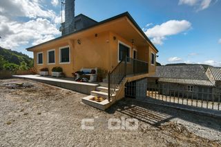 Casa a Friol. Chalet en venta