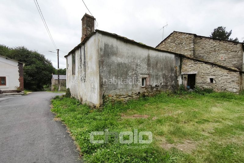 Foto cede3df8-6b9a-4d02-b48e-7362e0921525. Casa aparellada a Begonte