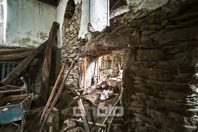 Foto e57b2209-206c-45ea-b449-db831058232a. Casa aparellada a Begonte