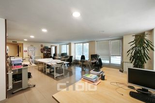 Bureau à Recatelo - O Carme. Oficina en venta