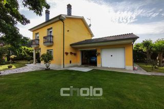 Casa en Begonte. Casa en venta