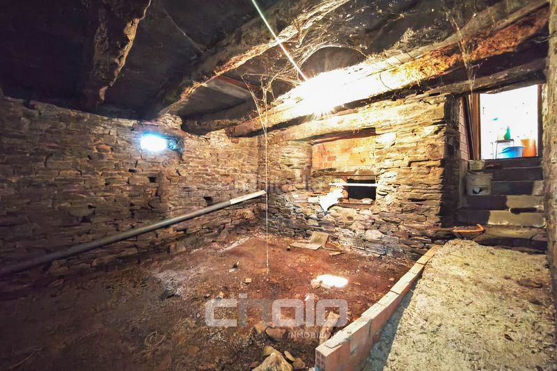Foto b50ba559-87b0-415e-a161-bc474aef3189. Casa a Castroverde