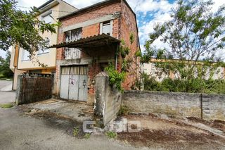 Gebäude in Becerreá. Edificio en venta