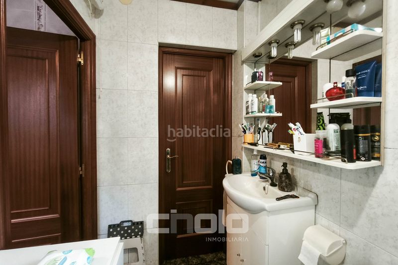 Foto 18da6f12-548c-45aa-9f24-826bb5d009bd. Casa amb aparcament a Friol
