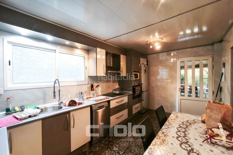 Foto 54c7c23b-8e6e-4ef3-9171-6a6b46b0ffdc. Casa amb aparcament a Friol