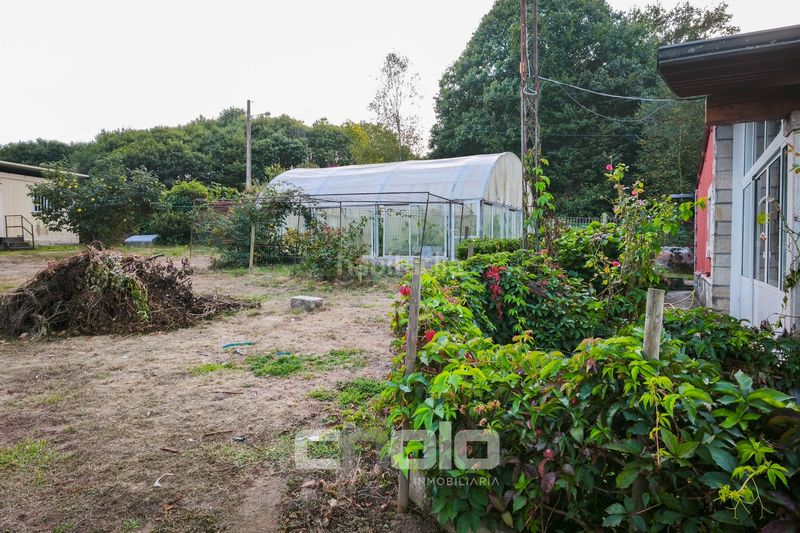 Foto 79fa18db-f69c-4bac-aae7-0d32338ef76b. Casa amb aparcament a Friol
