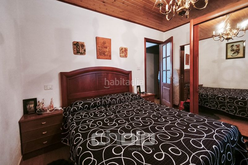 Foto e03b3201-0396-43ac-9e23-73313805daa2. Casa amb aparcament a Friol