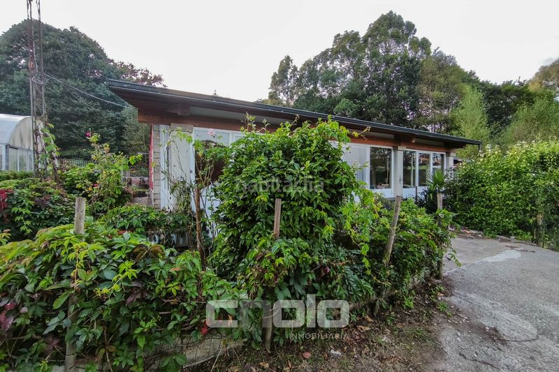 Foto e94e887c-a09c-4b2c-b6cd-ccd413984a99. Casa amb aparcament a Friol
