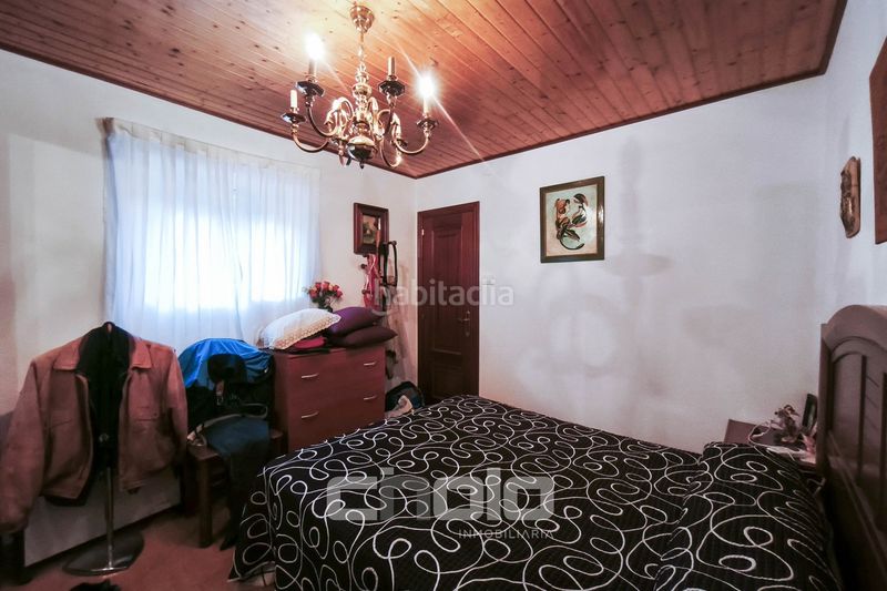Foto e9a9cd51-061c-4c44-99ca-71d3da10fc7b. Casa amb aparcament a Friol