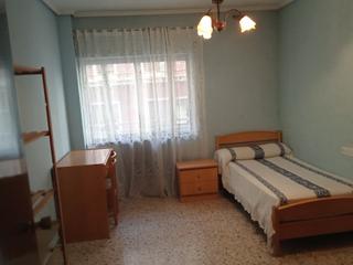 Miete Etagenwohnung  Avenida de italia. Av italia