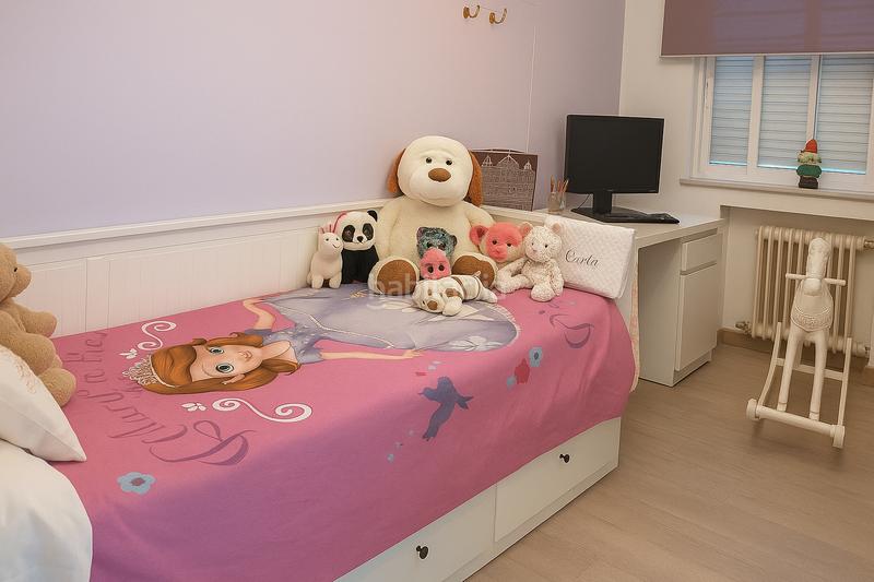 Foto 28685260-3542-4123-8836-c86b042eeaae. Piso con garaje incluido en jesus arambarri en Rollo - Puente Ladrillo Salamanca