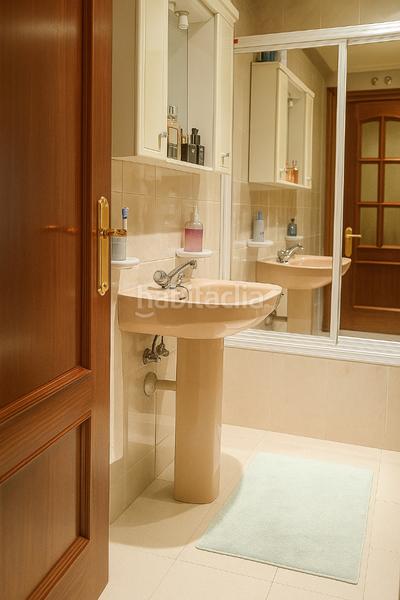 Foto 6b258761-0823-4b88-96ca-e44ee12ea025. Piso con garaje incluido en jesus arambarri en Rollo - Puente Ladrillo Salamanca