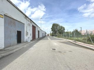 Industrial building  Calle luminarias