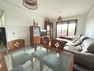 Flat in Capuchinos - Glorieta - Ciudad Jardín