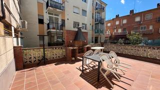 Planta baixa a Carrer de francesc caula 10. Piso reformado con terraza y acceso adaptado