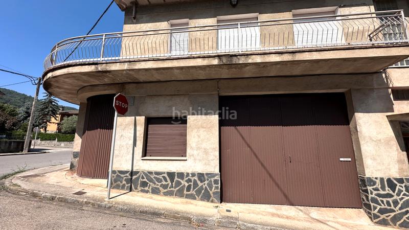 Foto a30233c4-2e77-46dd-ac66-7a549cb426d3. Casa aparellada a carrer dels paperers 12 a Sant Joan les Fonts
