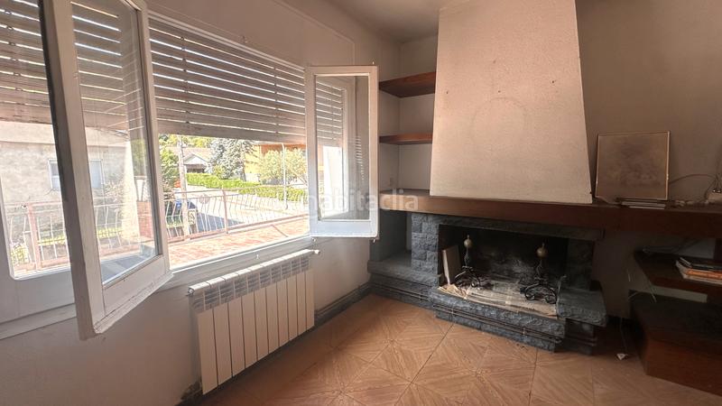 Foto beb88deb-647d-44f3-b24d-f4b76212b40d. Casa aparellada a carrer dels paperers 12 a Sant Joan les Fonts