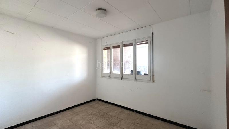 Foto d636be9e-6436-4795-b023-24287f285100. Casa aparellada a carrer dels paperers 12 a Sant Joan les Fonts