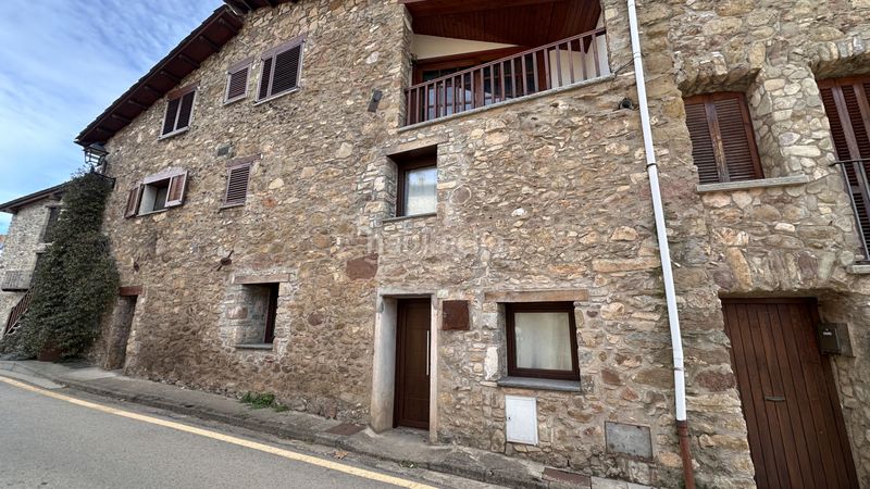 Foto 137a3db5-a578-4753-9a13-bcf363af1e92. Chalet en carrer santa margarida 1 magnífica casa reformada en el valle de bianya en Vall de Bianya (La)