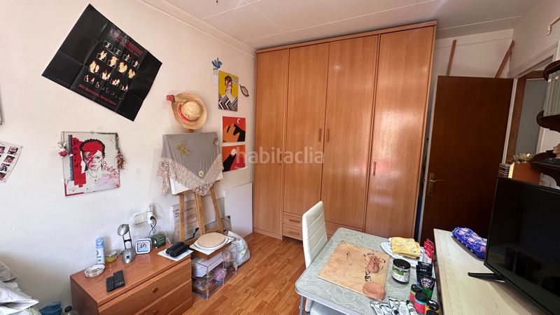 Foto a7a802a5-ecf2-44e8-908a-fcc1a9ce2932. Pis amb xemeneia a Sant Joan les Fonts