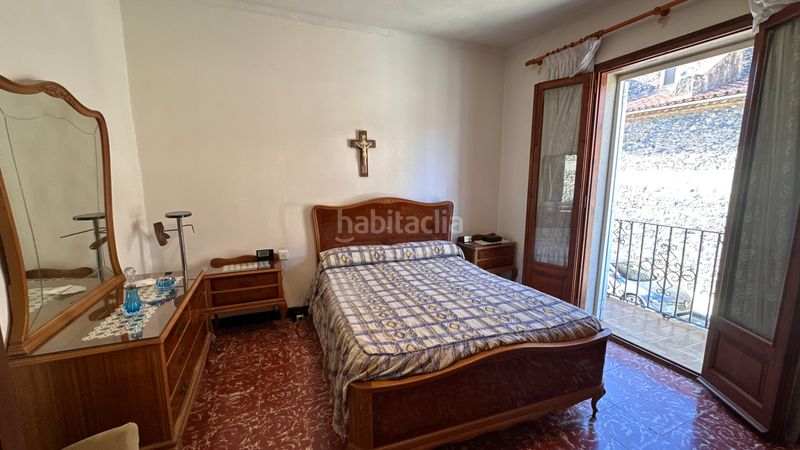 Foto d66f6af3-cb75-40b2-b0fb-2f3c739b545e. Casa adossada amb xemeneia calefacció aparcament a Castellfollit de la Roca