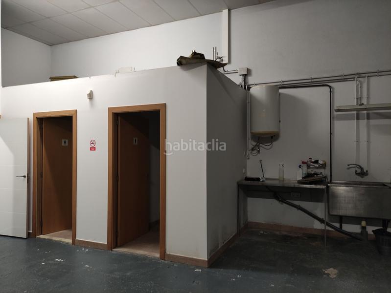 Foto c089827e-b62f-4f53-8cd8-dd385edb4f34. Local comercial en Olot