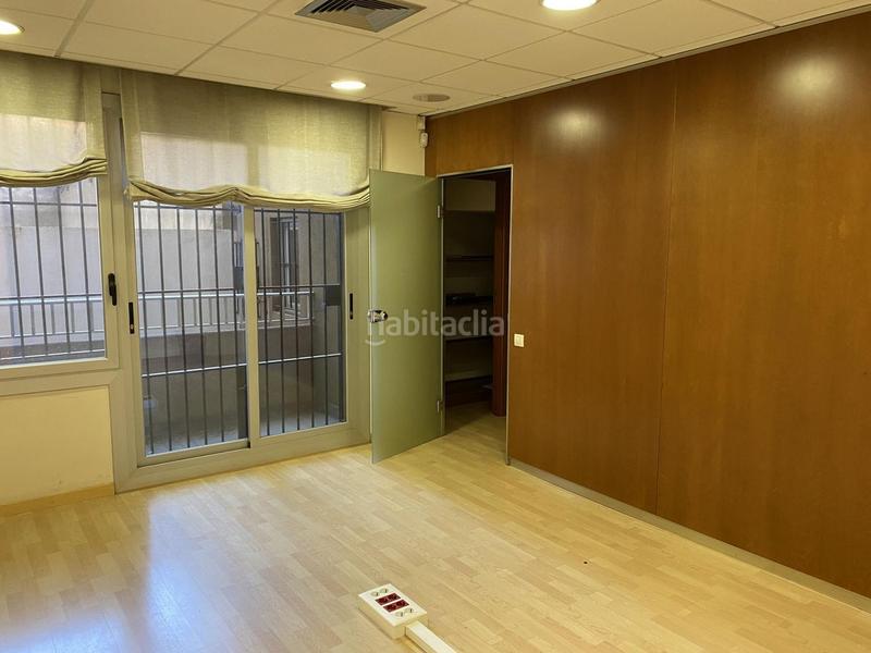 Foto ae771802-8db1-46c4-b5ca-8b9ee3e86fc6. Locale commerciale con riscaldamento in La Nova Esquerra de l´Eixample Barcelona