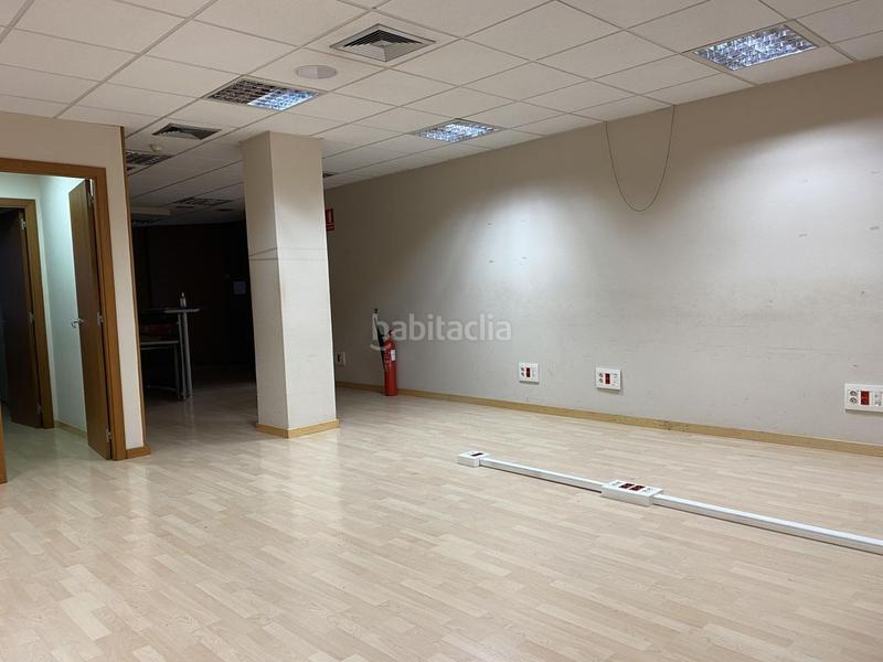 Foto f8167f3e-d349-4d2a-8861-76b29bd2b1c4. Locale commerciale con riscaldamento in La Nova Esquerra de l´Eixample Barcelona