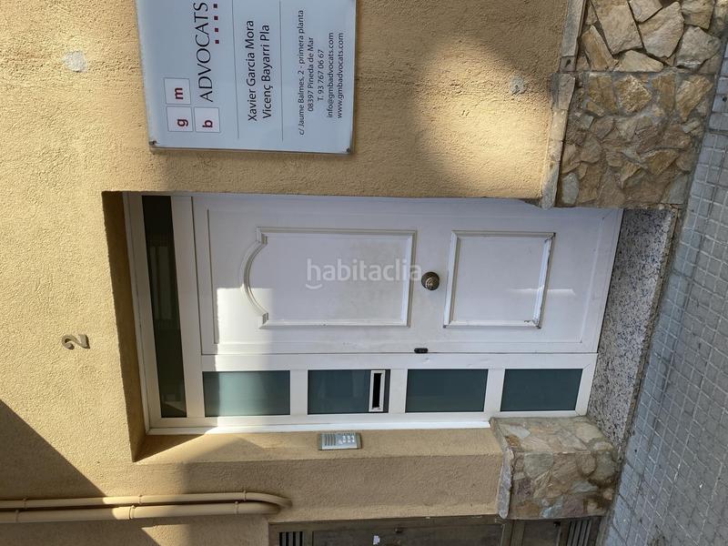 Foto 199cfccf-664f-4e0b-a39e-ab733dc25679. Alquiler local comercial en jaume balmes 2 gran despacho en alquiler en Pineda de Mar