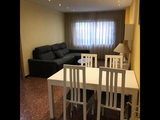 Lloguer Pis  Moragas i barret. Piso en alquiler por temporada en pineda