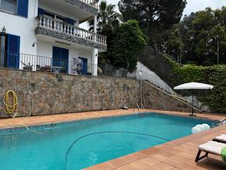 Xalet a Sant Cebri de Vallalta. Casa en venta en sant cebri