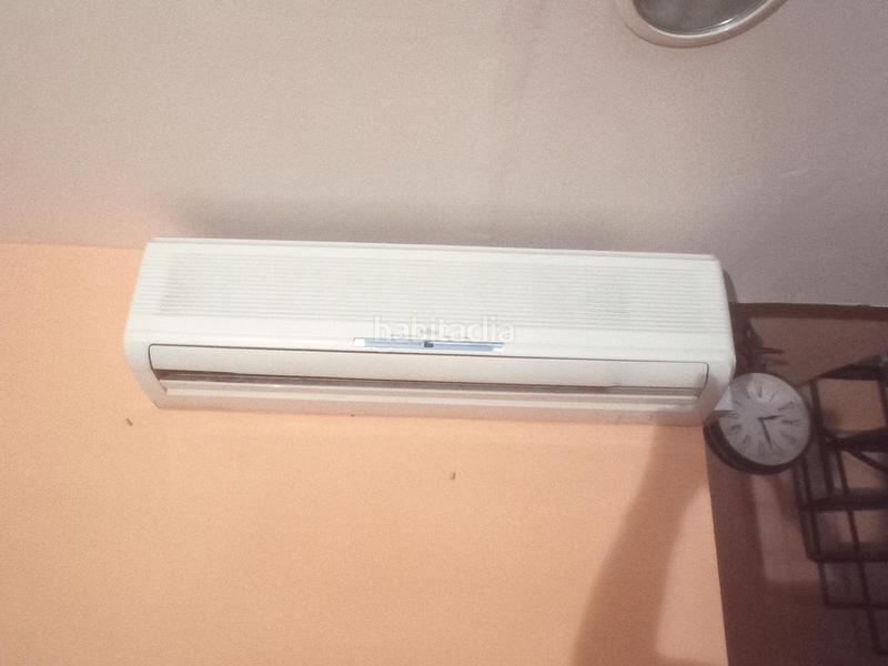 Foto cd821498-92ba-4fc3-945f-f1dd6dcad257. Local commercial dans d'iscle soler 44 dans El Pedró Cornellà de Llobregat