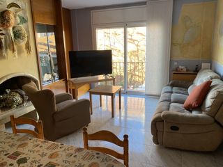 Casa adossada  Roig i jalpí. Triplex a la venta en el centro de pineda de mar