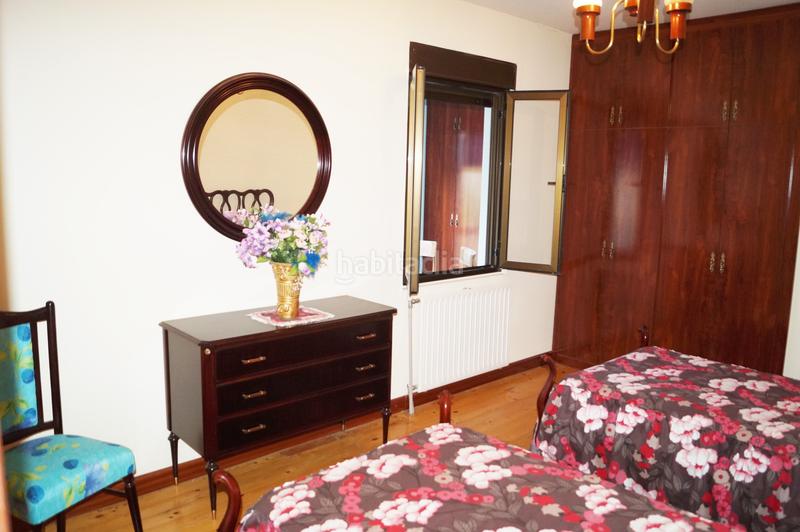 Foto 06e2fa6e-aa29-4ae3-a926-f610bb994e75. Casa a schiera in calle real 86 in Alija del Infantado