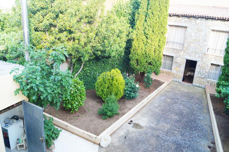 Foto 86b9a056-6706-41a3-8f6b-da76ebdd1db8. Casa a schiera in calle real 86 in Alija del Infantado