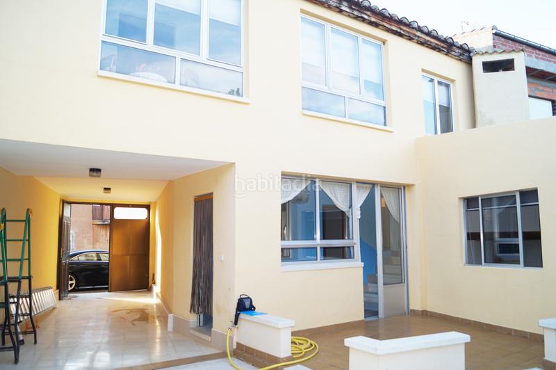 Foto b26f38db-f95d-424e-bde2-e696951d2b2b. Casa a schiera in calle real 86 in Alija del Infantado
