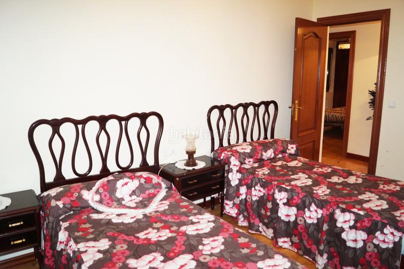 Foto f1b513f8-a16b-43c8-88a2-03f8dab7e9e7. Casa a schiera in calle real 86 in Alija del Infantado