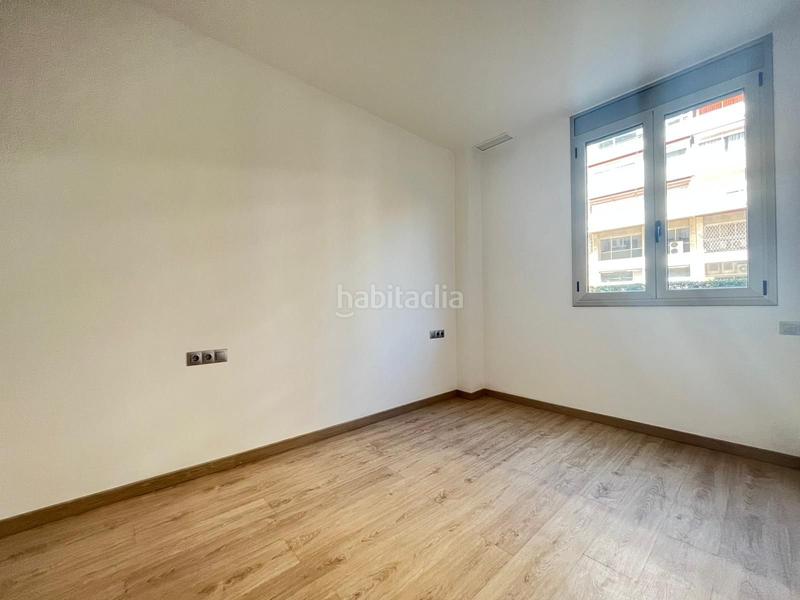 Foto 09b23947-89b5-4077-8f58-67f290b9a18e. Piano terra con riscaldamento in Barri de les Corts Barcelona